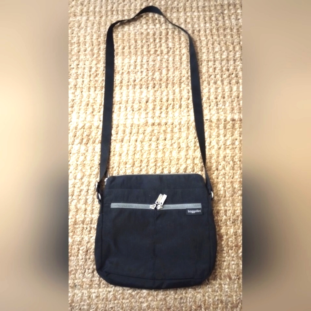 Baggallini Crossbody Travel Purse